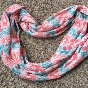Never worn geometric print infinity scarf